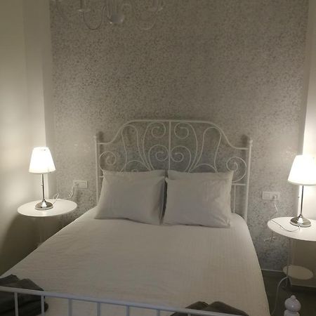 Apartamento Alfalfa Apartman Sevilla Kültér fotó